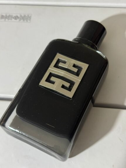 Givenchy Gentleman society